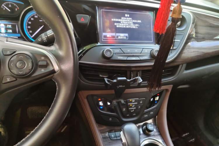 Used Buick Envision 2017 28T Four-Wheel Drive Elite Model Audio And AC Panel