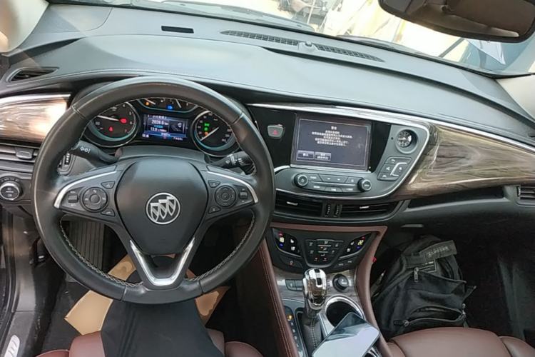 Used Buick Envision 2017 28T Four-Wheel Drive Luxury Model Center Console