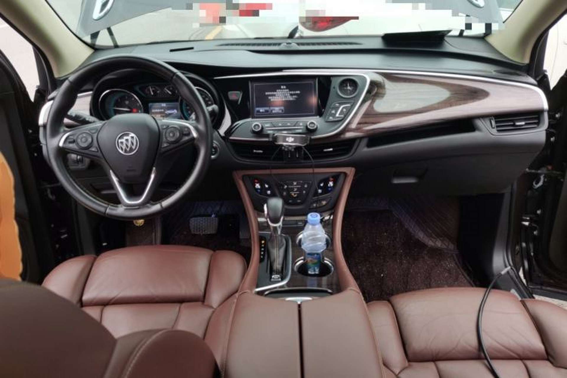 Used Buick Envision 2017 28T Four-Wheel Drive Luxury Model Center Console