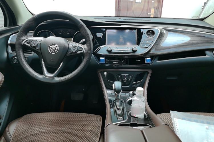 Used Buick Envision 2017 28T Four-Wheel Drive Elite Model Center Console