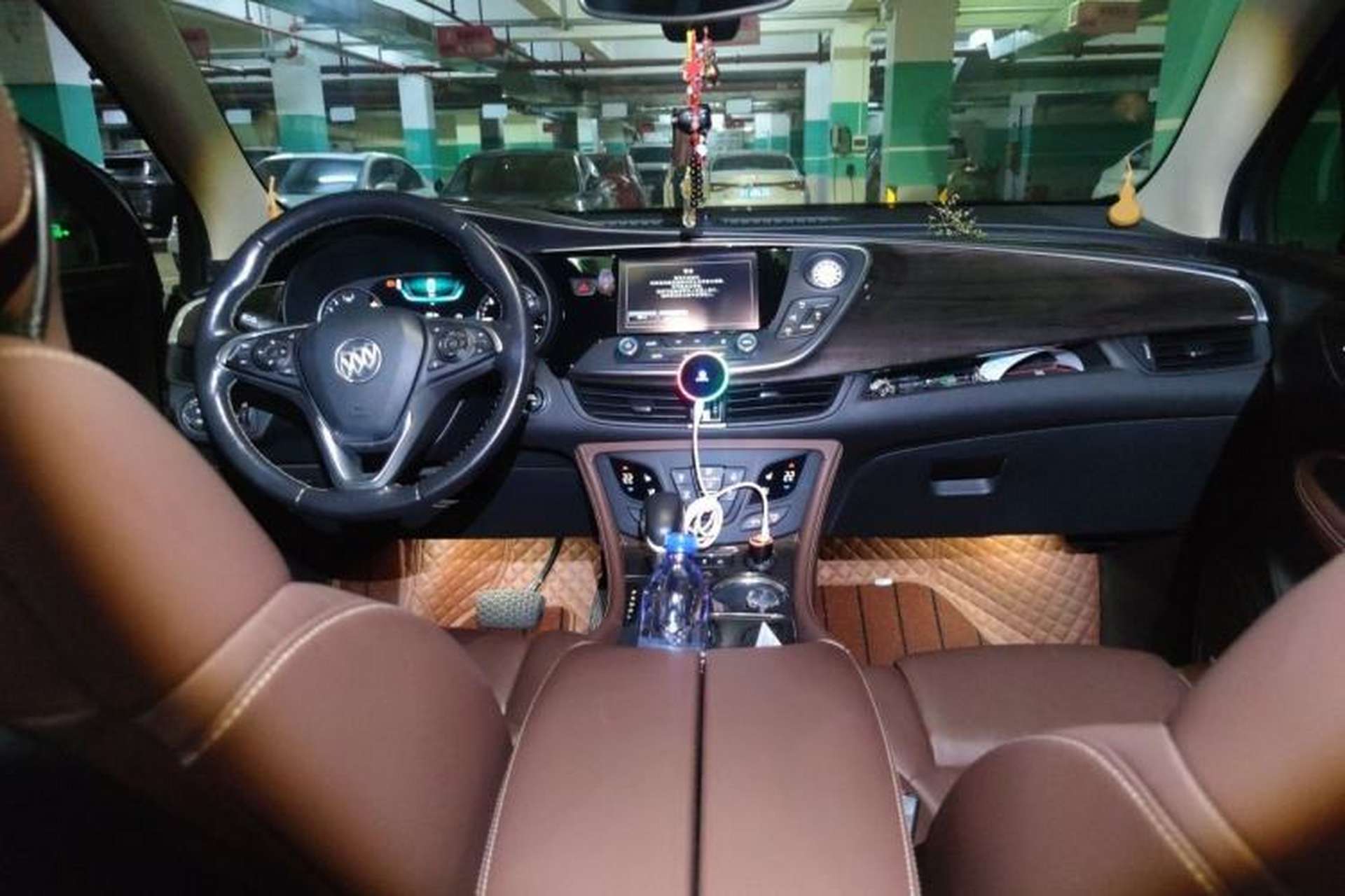 Used Buick Envision 2017 28T All-Wheel-Drive Versatile Sport Flagship Edition Center Console