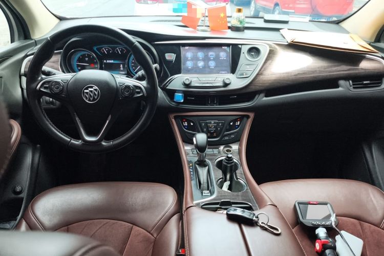 Used Buick Envision 2017 28T Four-Wheel Drive Elite Model Center Console
