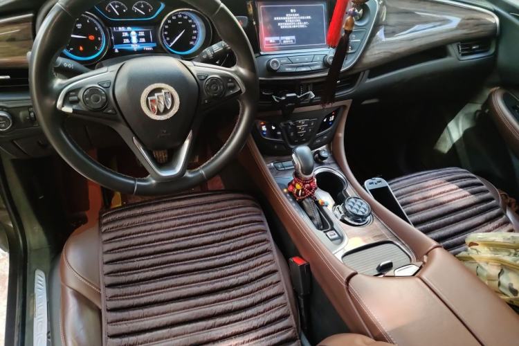 Used Buick Envision 2017 28T Four-Wheel Drive Elite Model Center Console