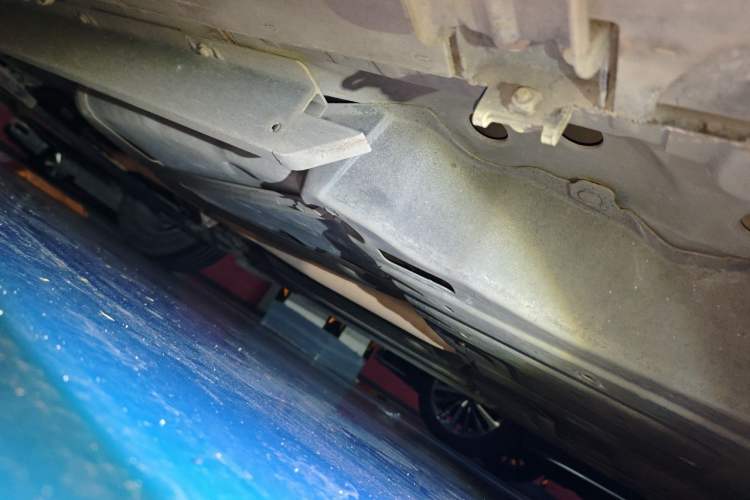 Used Buick Envision 2017 20T Two-Wheel-Drive Tech Edition Chassis Rear Left