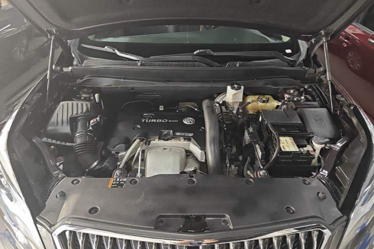 Used Buick Envision 2017 28T Four-Wheel Drive Elite Model Engine Bay