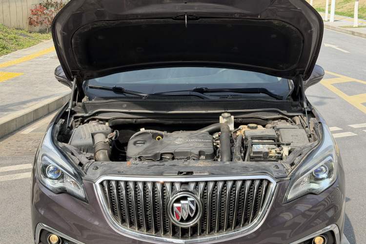 Used Buick Envision 2017 20T Two-Wheel Drive Elite Version Engine Bay
