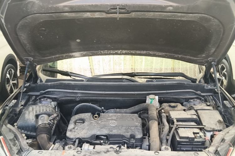 Used Buick Envision 2017 20T Two-Wheel Drive Leading Version Engine Bay