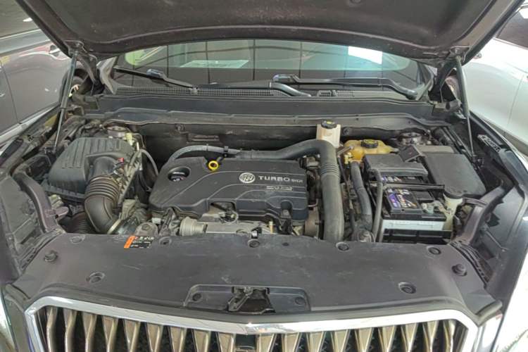 Used Buick Envision 2017 20T Two-Wheel Drive Luxury Model Engine Bay