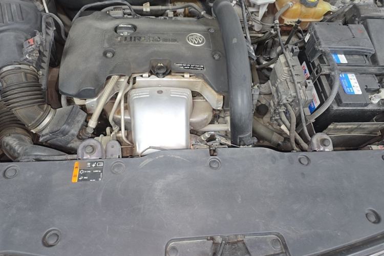 Used Buick Envision 2017 28T Four-Wheel Drive Elite Model Engine Bay