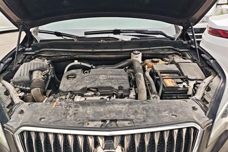 Used Buick Envision 2017 20T Two-Wheel Drive Elite Version Engine Bay