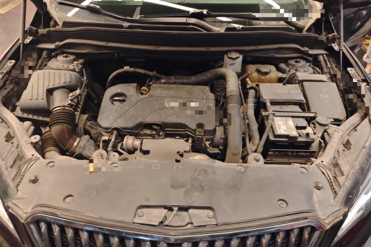 Used Buick Envision 2017 20T Two-Wheel Drive Elite Version Engine Bay