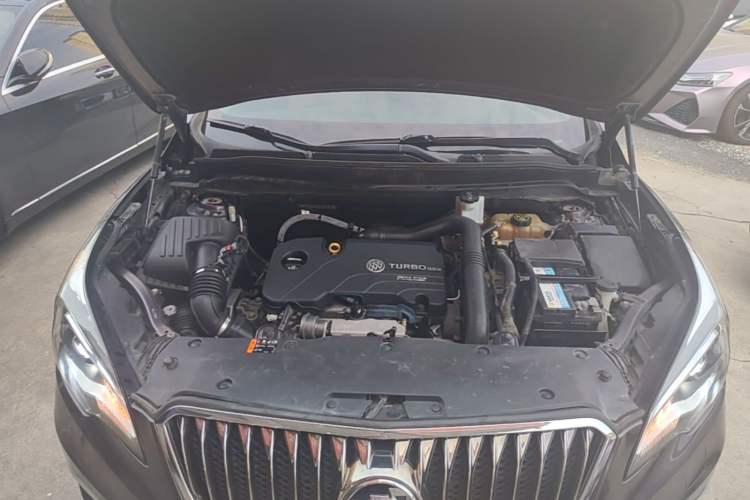 Used Buick Envision 2017 20T Two-Wheel Drive Luxury Model Engine Bay