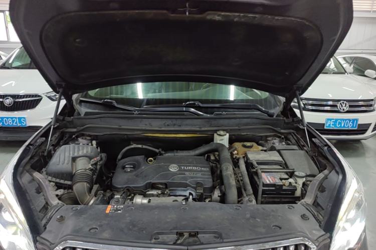 Used Buick Envision 2017 20T Two-Wheel Drive Elite Version Engine Bay