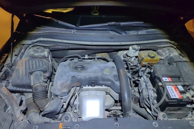 Used Buick Envision 2017 28T Four-Wheel Drive Luxury Model Engine Bay