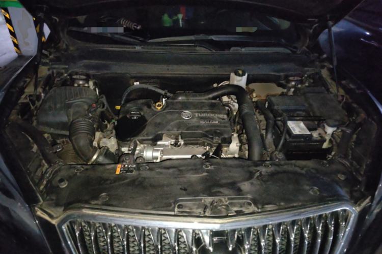 Used Buick Envision 2017 20T Two-Wheel Drive Elite Version Engine Bay