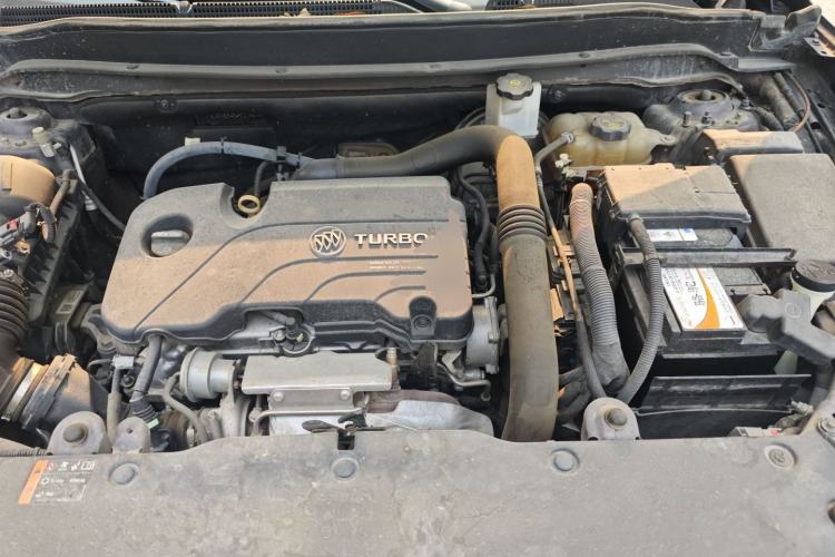 Used Buick Envision 2017 20T Two-Wheel Drive Elite Version Engine Bay