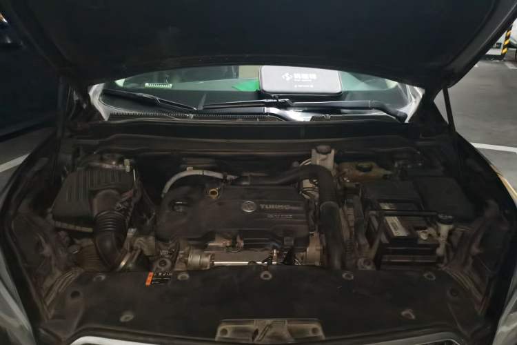 Used Buick Envision 2017 20T Two-Wheel Drive Leading Version Engine Bay