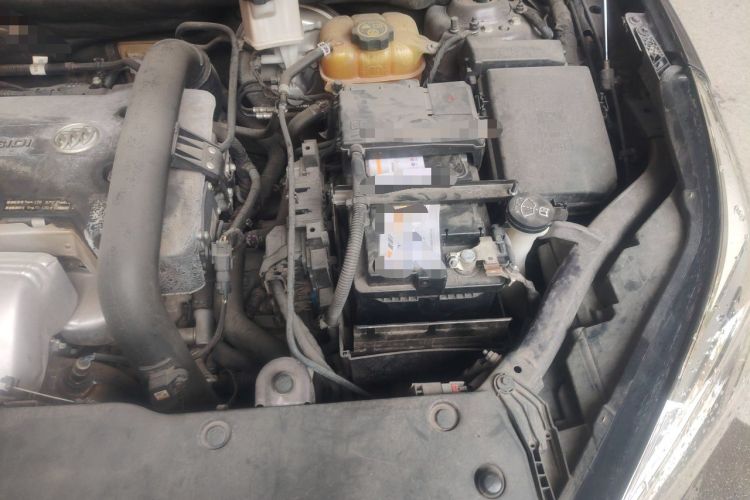 Used Buick Envision 2017 28T Four-Wheel Drive Luxury Model Engine Bay Left