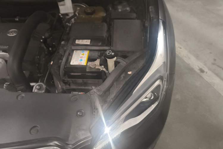 Used Buick Envision 2017 28T Four-Wheel Drive Elite Model Engine Bay Left