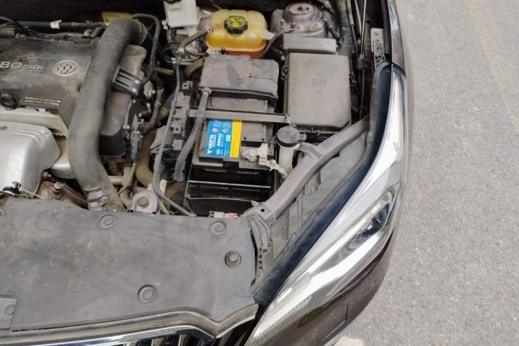 Used Buick Envision 2017 28T Four-Wheel Drive Elite Model Engine Bay Left