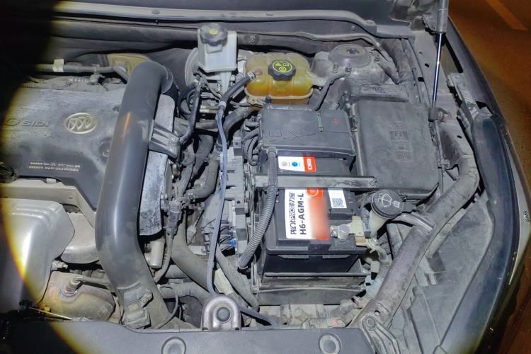 Used Buick Envision 2017 28T Four-Wheel Drive Luxury Model Engine Bay Left