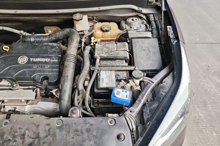 Used Buick Envision 2017 20T Two-Wheel Drive Leading Version Engine Bay Left