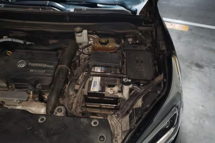 Used Buick Envision 2017 20T Two-Wheel Drive Leading Version Engine Bay Left