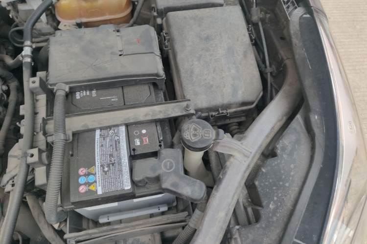 Used Buick Envision 2017 28T Four-Wheel Drive Elite Model Engine Bay Left