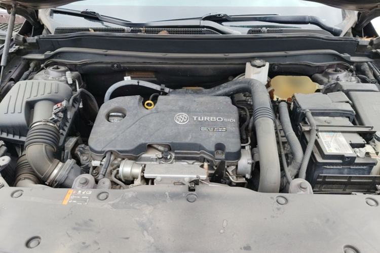 Used Buick Envision 2017 20T Two-Wheel Drive Elite Version Engine Bay