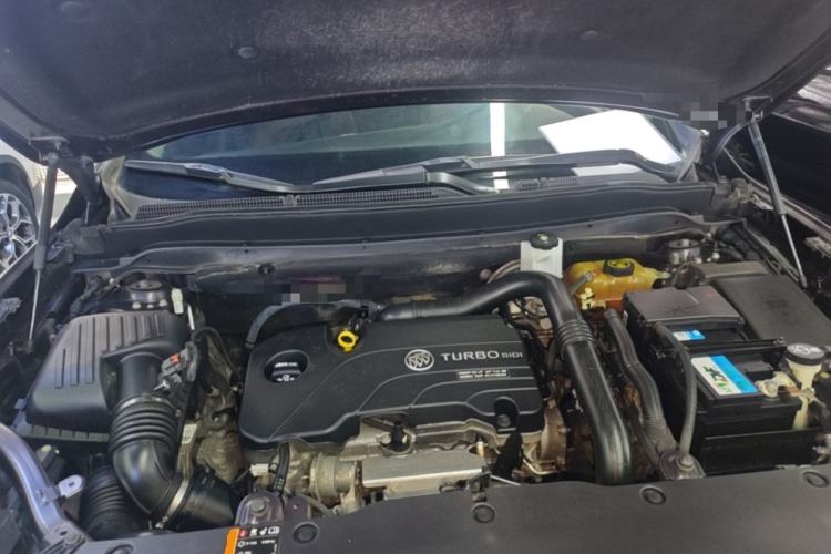 Used Buick Envision 2017 20T Two-Wheel Drive Elite Version Engine Bay