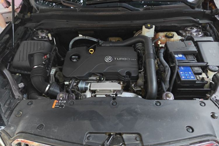 Used Buick Envision 2017 20T Two-Wheel Drive Elite Version Engine Bay