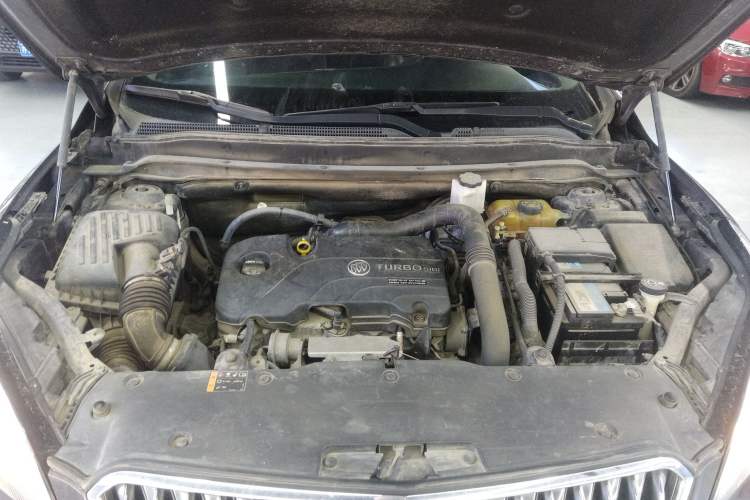 Used Buick Envision 2017 20T Two-Wheel Drive Elite Version Engine Bay