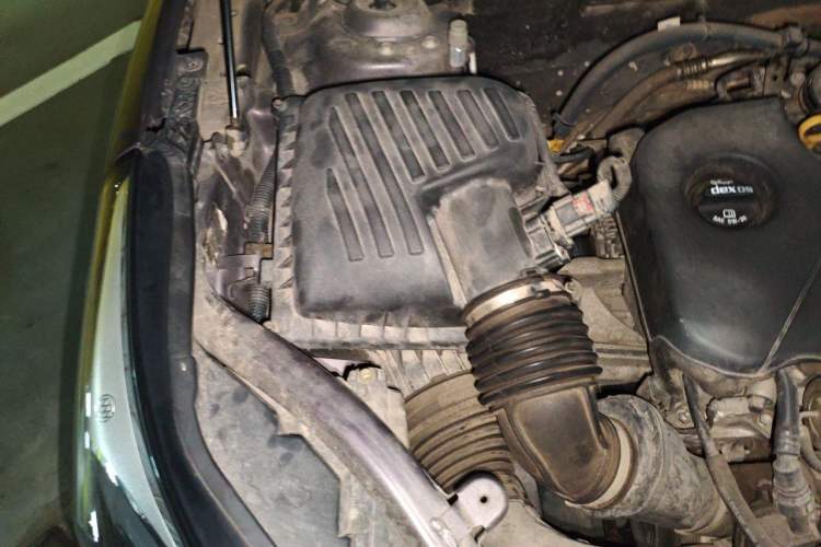 Used Buick Envision 2017 20T Two-Wheel Drive Elite Version Engine Bay Right