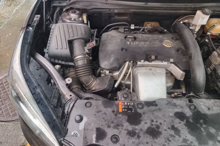Used Buick Envision 2017 28T Four-Wheel Drive Elite Model Engine Bay Right