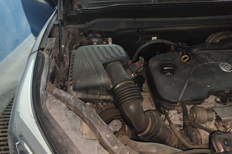 Used Buick Envision 2017 20T Two-Wheel Drive Luxury Model Engine Bay Right
