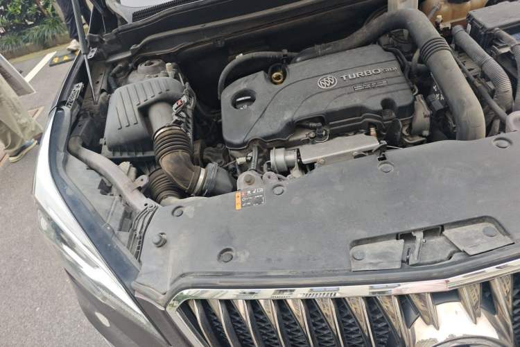 Used Buick Envision 2017 20T Two-Wheel Drive Leading Version Engine Bay Right