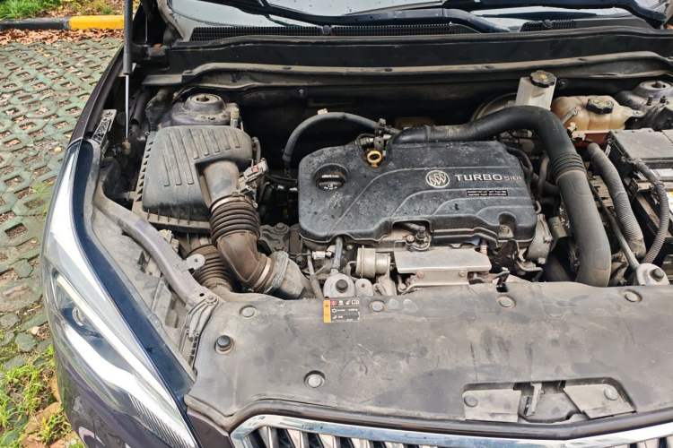 Used Buick Envision 2017 20T Two-Wheel Drive Luxury Model Engine Bay Right