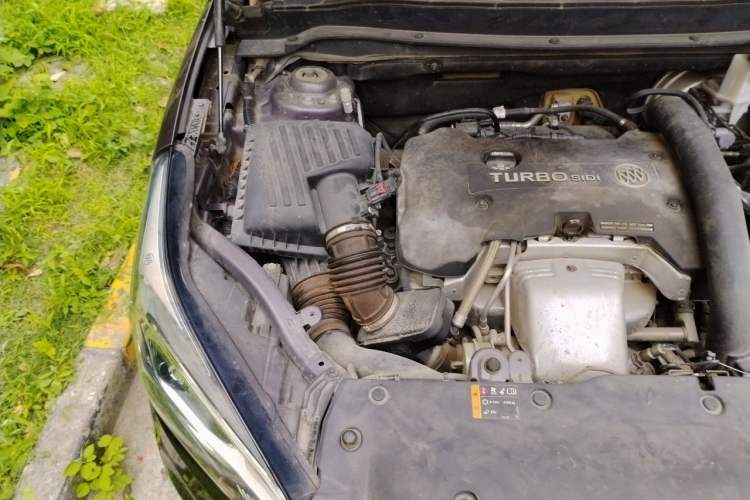Used Buick Envision 2017 28T Four-Wheel Drive Elite Model Engine Bay Right