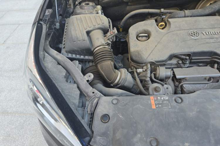 Used Buick Envision 2017 20T Two-Wheel Drive Leading Version Engine Bay Right