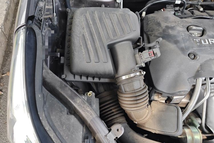 Used Buick Envision 2017 28T Four-Wheel Drive Elite Model Engine Bay Right