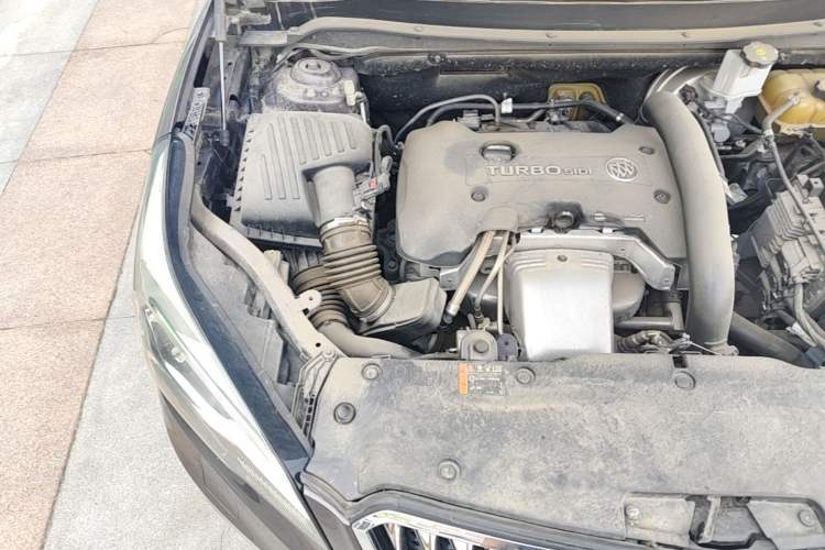 Used Buick Envision 2017 28T Four-Wheel Drive Elite Model Engine Bay Right
