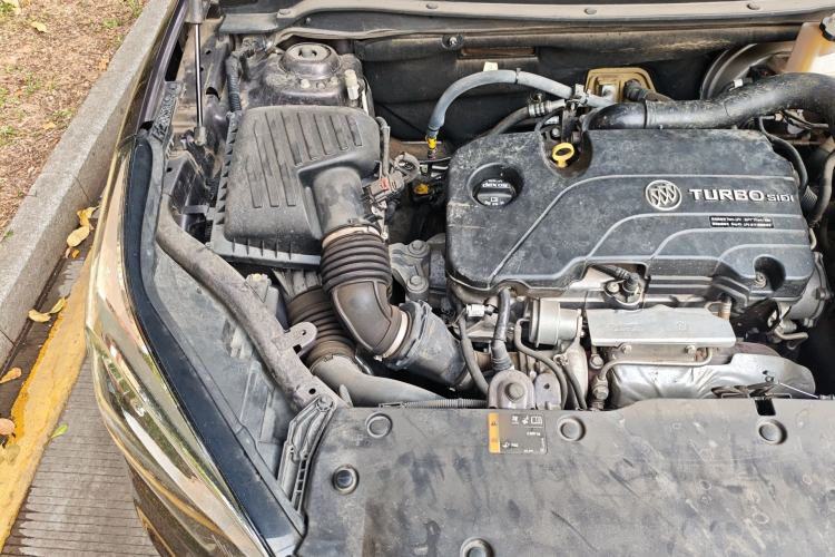 Used Buick Envision 2017 20T Two-Wheel Drive Leading Version Engine Bay Right