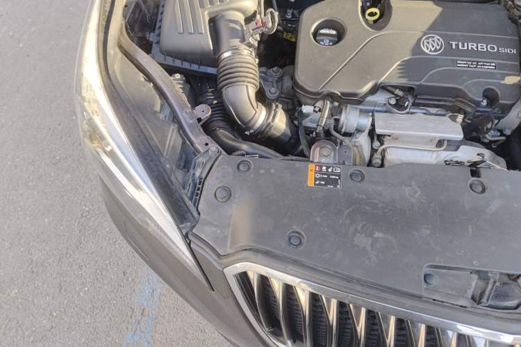 Used Buick Envision 2017 20T Two-Wheel Drive Luxury Model Engine Bay Right