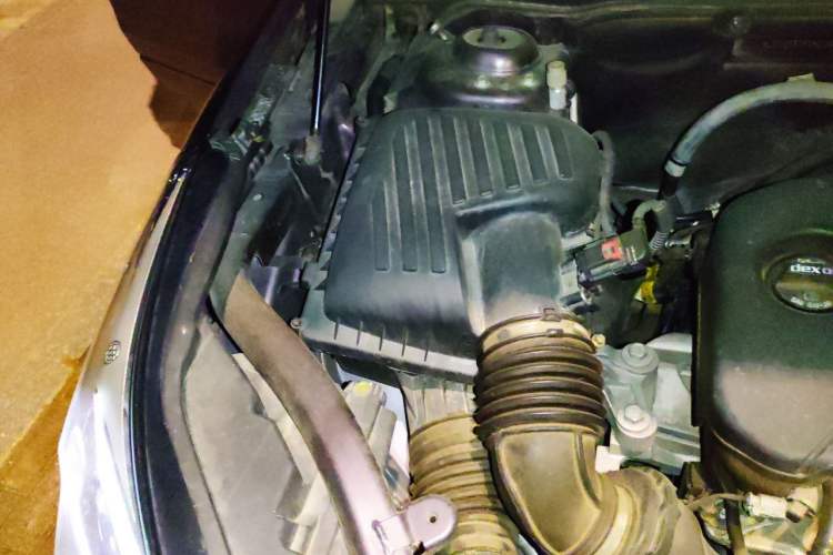 Used Buick Envision 2017 20T Two-Wheel Drive Luxury Model Engine Bay Right