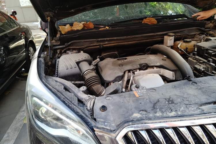 Used Buick Envision 2017 28T Four-Wheel Drive Elite Model Engine Bay Right