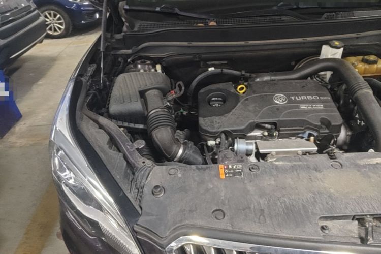 Used Buick Envision 2017 20T Two-Wheel Drive Leading Version Engine Bay Right