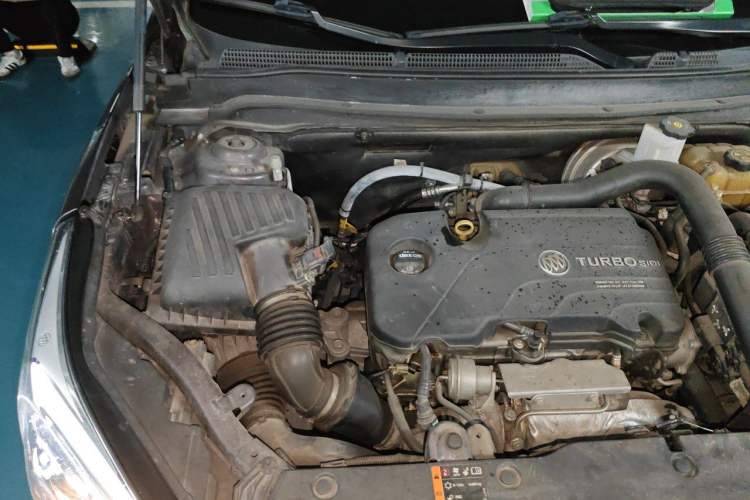 Used Buick Envision 2017 20T Two-Wheel Drive Leading Version Engine Bay Right
