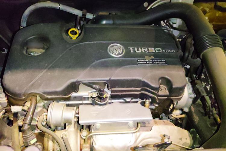 Used Buick Envision 2017 20T Two-Wheel Drive Luxury Model Engine Bay