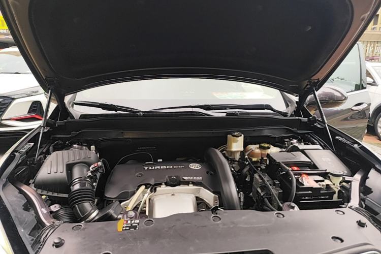 Used Buick Envision 2017 28T Four-Wheel Drive Luxury Model Engine Bay