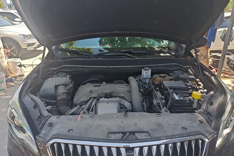 Used Buick Envision 2017 28T Four-Wheel Drive Luxury Model Engine Bay